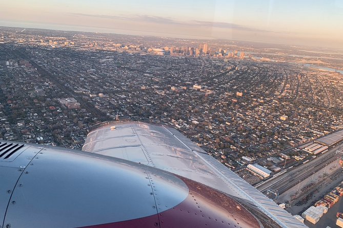 New Orleans Group Sightseeing Flight for 4-5 People - Meeting Location and Logistics