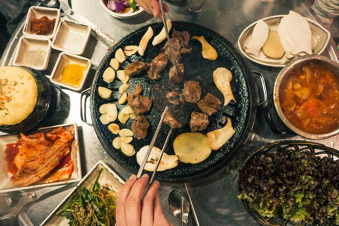 Night Food Tour in Seoul With Traditional and Modern Cuisine - Signature Dishes to Try