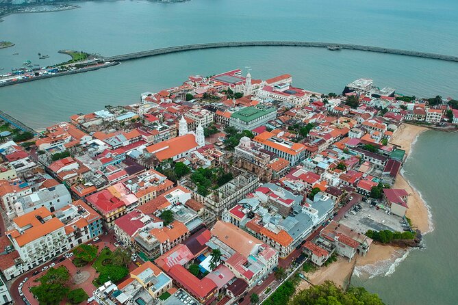 Night Tour in Panama City - Meeting the Certified Spanish Guide