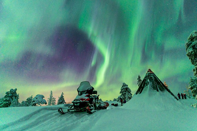 Northern Lights Snowmobile Driving Safari in Kemi - Snowmobile Driving Experience
