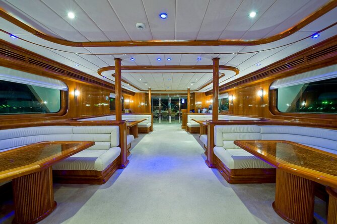 Ocean Flyer | VIP Cruise (Adults Only 18+) - Meeting and Pickup Info