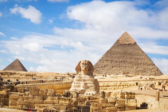 Old Cairo and Pyramids in Giza - Exploring the Pyramids of Giza