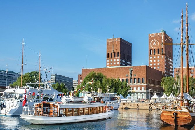 Oslo Airport Transfers : Oslo Airport OSL to Oslo City in Business Van - Included Amenities