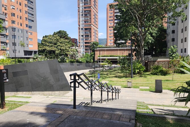 Pablo Escobar Shared Tour in Medellín. Economic and Historical. - Transportation and Accessibility