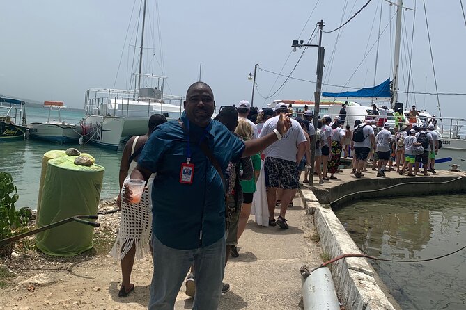 Party Boat and Blue Hole Combo From Ochi Rios - What to Expect