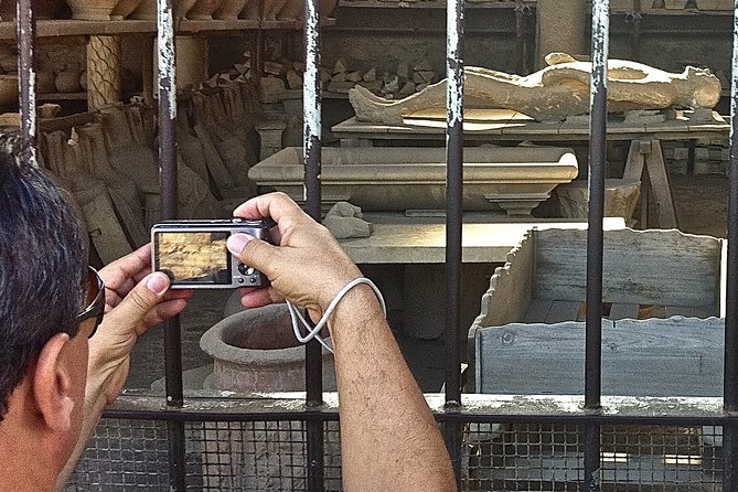 Pompeii and Villa of the Mysteries - Uncovering Daily Life