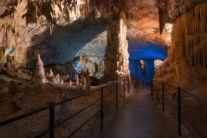 Postojna Cave & Predjama Castle - Transportation and Accessibility