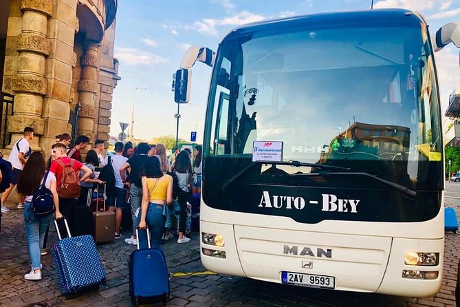 PRAGUE AIRPORT - CITY TRANSFERS - Vehicle and Amenities
