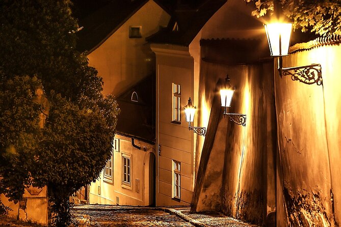 Prague Photoshoot for Couples, Betrothed, Family & Friends - Professional Services Included