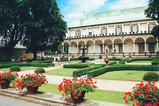 Prague Renaissance & Baroque Gardens Walking Tour - Tour Experience
