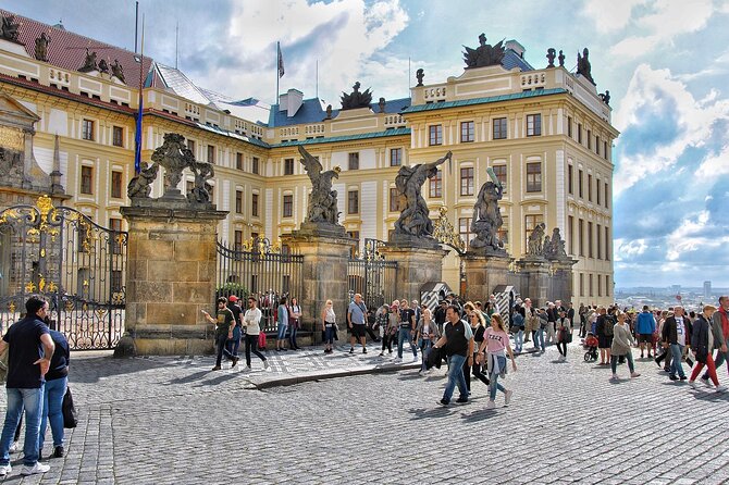 Prague Small Group Day Trip From Vienna - Itinerary and Schedule