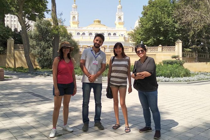 Private 2-Hour Baku City Walking Tour - Key Tour Features