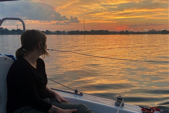 Private 2-Hour Sunset Sailing Tour on Lake Fairview - Tour Highlights