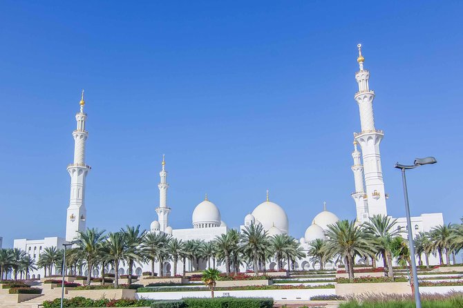 Private Abu Dhabi Highlights With Louvre Museum & Grand Mosque With 5* Lunch - Dress Code Requirements