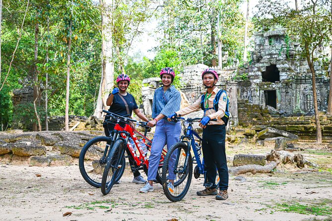 Private Angkor Sunrise Bike Tour Supported By Minivan - Meeting and Pickup Details