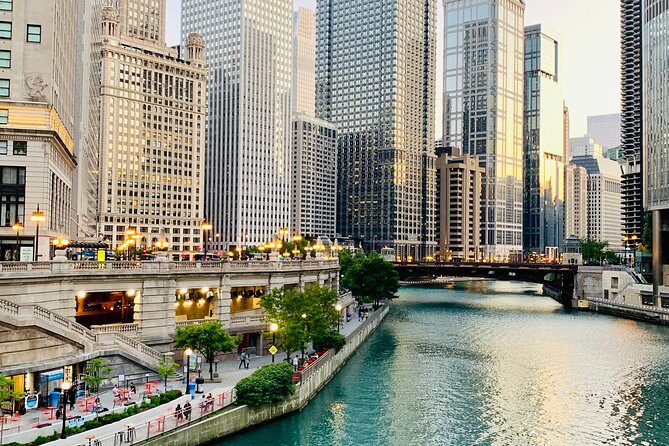 Private Chicago Guided Tour With Hotel Pickup - Meeting and Pickup