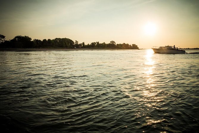 Private Cruise: Churches and Cloisters on the Islands of Venice - Discovering San Lazzaro Degli Armeni