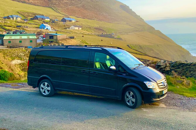 Private Day Trip to the Dark Hedges & Giants Causeway From Dublin - Exploring Giants Causeway