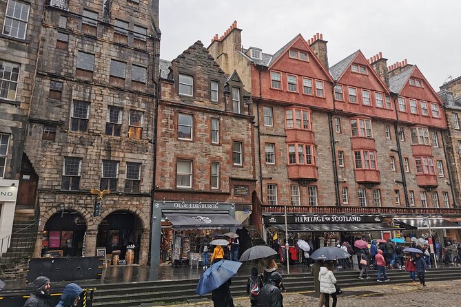Private Edinburgh Old Town History Tour - Close Encounters - Customizing Your Experience