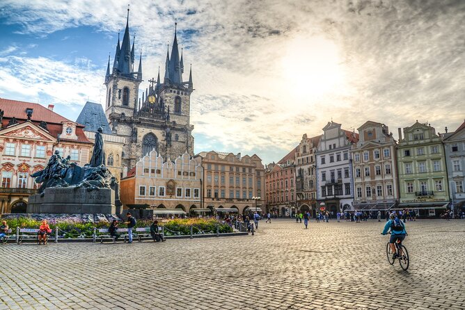 Private Full Day Tour to Prague From Vienna - Free Time in Old Town