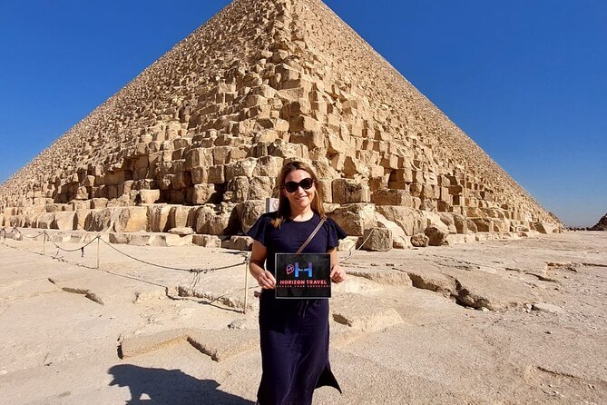 Private Giza Pyramids and Sphinx Tour - Marveling at the Sphinx