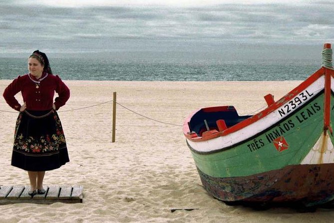 Private Guided Day Tour: Lisbon to Nazaré & Óbidos Medieval Town - Inclusions and Exclusions