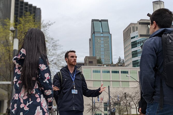 Private Guided Old Montréal and Downtown Walking Tour - Accessibility