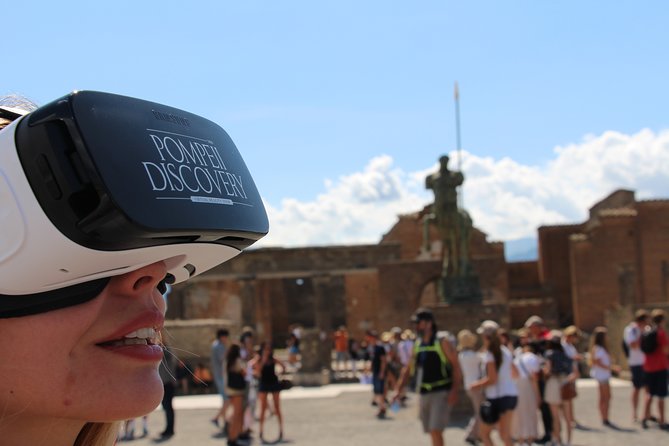 Private Guided Tour and VR Headsets in the Ancient Pompeii - Meeting and Pickup
