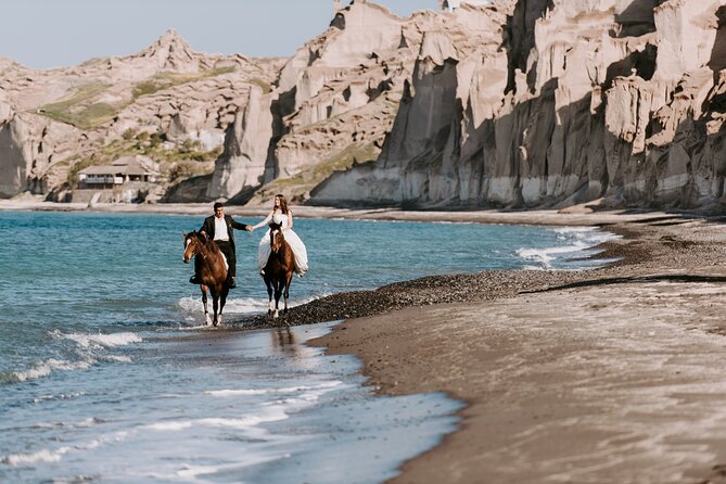 Private Horse Riding Experience in Santorini - Meeting and Pickup