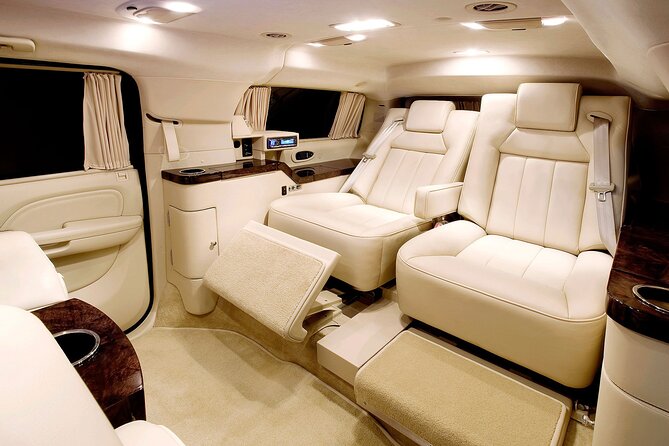 Private Malaga Transfer: Central Malaga and Costa Del Sol to Cruise Port - Vehicle Details and Comfort Features