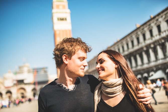 Private Photoshoot on Personal Gondola in Venice - Capturing Memories in a Picturesque Setting