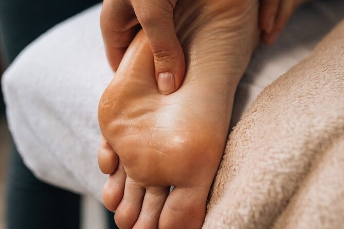Private Relaxing Massage in Albufeira - Meeting Point and Accessibility