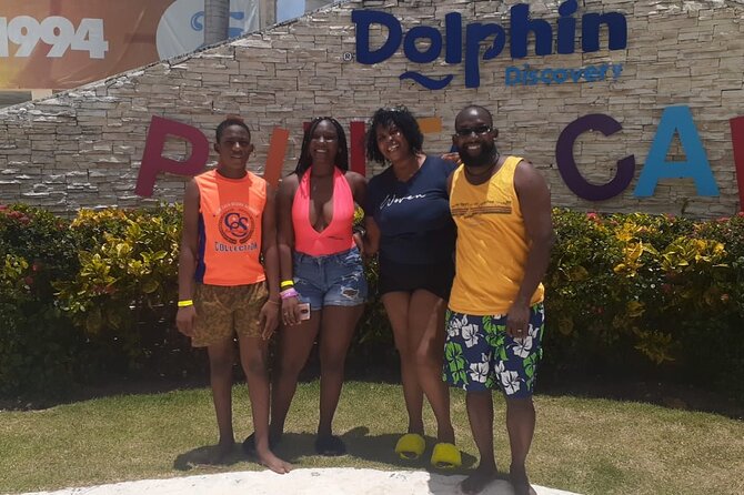 Private Roundtrip Transfers From Punta Cana Airport to Hotels Uvero Alto - Pickup and Drop-off Details