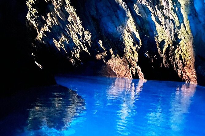 Private Speedboat Tour to Blue Cave and Visit Island Hvar - Inclusions and Exclusions
