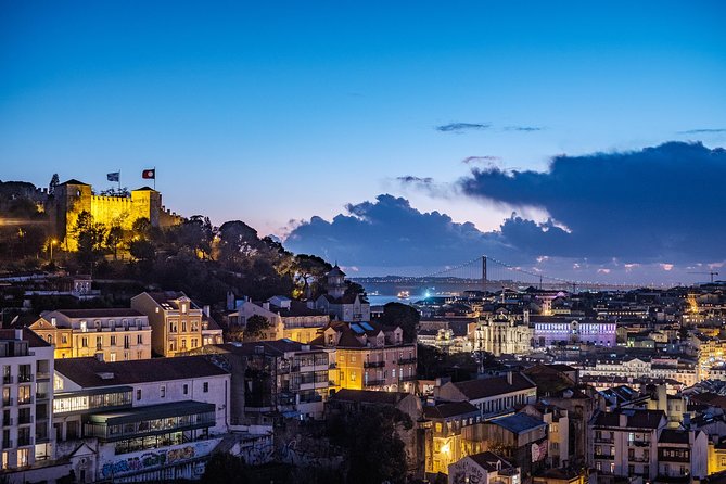Private Tour - Lisbon Walking Tour With a Photographer - Tour Duration and Operating Hours