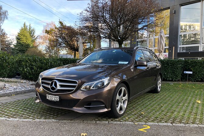 Private Transfer From the Entrance of Saas-Fee Resort to Geneva Airport - Booking Information