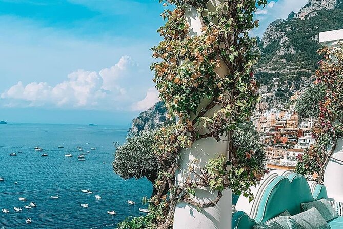Private Transfer SORRENTO to NAPLES or Reverse With 3 Hours Stop in Pompeii - Accessibility Considerations