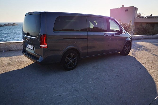 Private Transfers up to 7 Persons to or From Dubrovnik Airport to Dubrovnik - Vehicle and Amenities