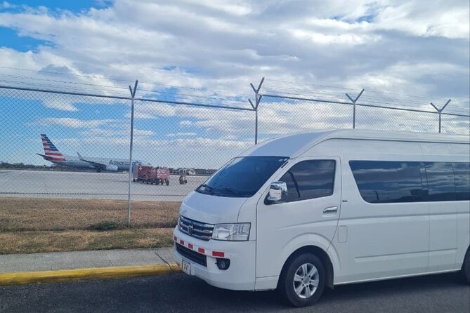 Private Transportation San José Airport to Hacienda Pinilla - Handling Flight Changes