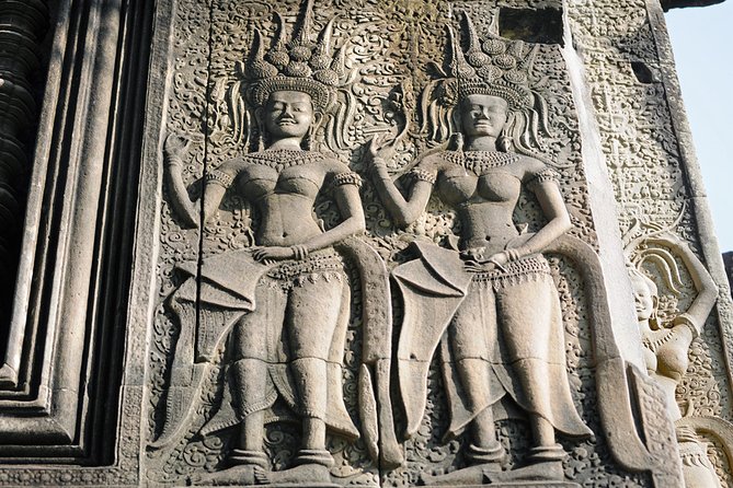 Private Tuk Tuk Tour To Angkor Wat And Small Circle With Two Extras - Meeting and Pickup Details