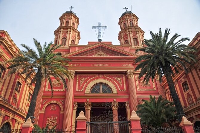 Private Walking Tour to Barrio Yungay Santiago - Tour Details