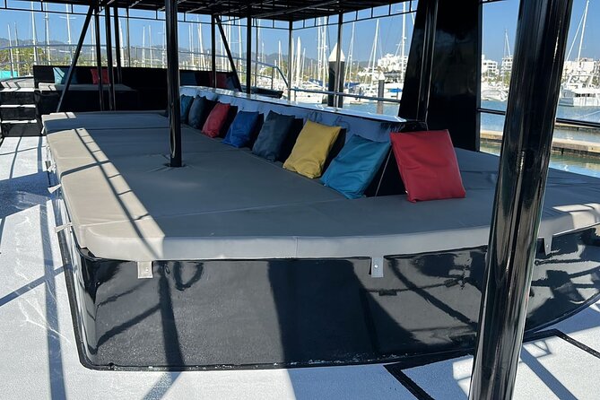 Private Yacht Charter ChicaFUN2 Waterslides All Inclusive - Experience Highlights