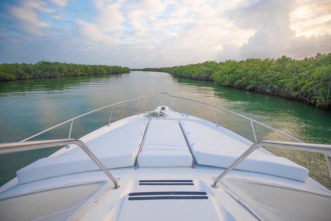 Private Yacht Rental Sea Ray 46ft Cancun 23P3 - Meeting and Pickup Details