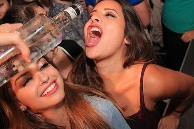 Pub Crawl Barcelona by EVOLVE the BEST Night Experience - Meeting and End Points