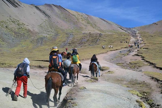 Rainbow Mountain - Full Day Vinicunca - Getting to the Mountain