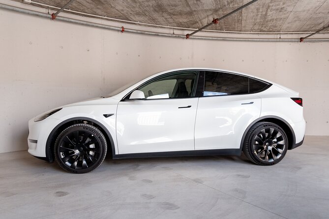 Rent Tesla Model Y LR - Meeting and Pickup