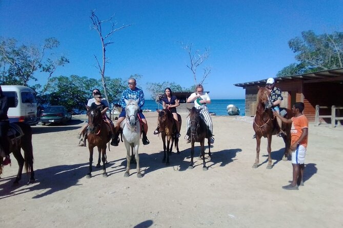 Roatan ATV, Horseback Riding Brandys Key Private Beach Daypass - Location and Accessibility