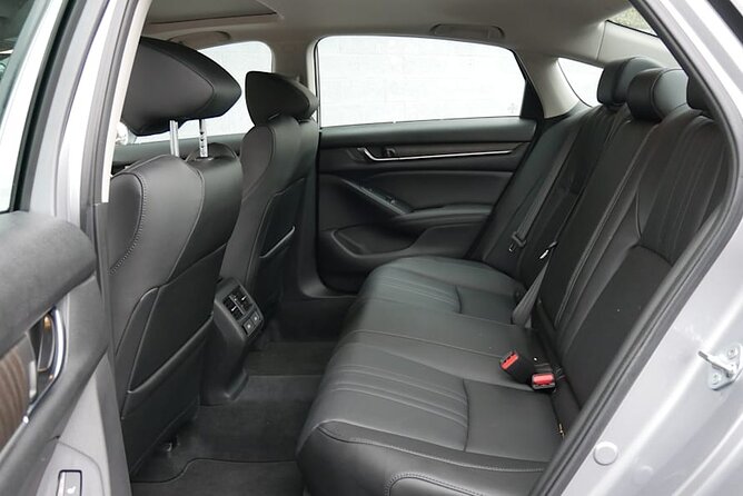 Round Trip Transfer From Madrid Airport MAD to Madrid by Sedan - Pickup and Drop-off Details