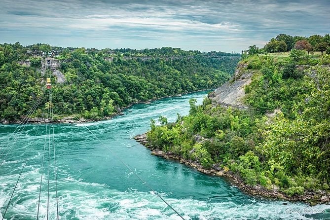 ROUNDTRIP Ground Transfer Toronto Pearson Int Airport (YYZ)-Niagara Falls Canada - Inclusions and Pricing
