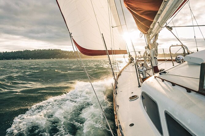 Sail Bainbridge Island & Seattle Waters - Luxury Classic Sailboat - Features and Amenities Onboard
